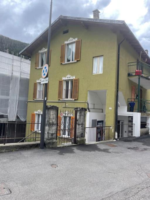 Appartamento L'Etrange Rendez-Vous Tome 1 Carona  Esterno foto